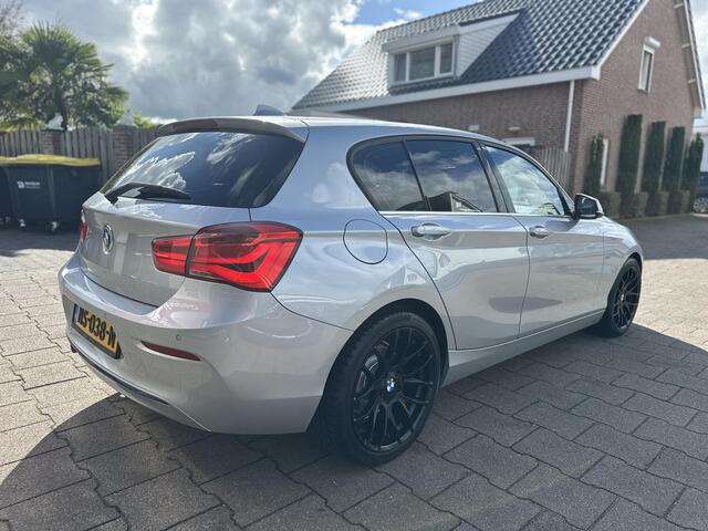 BMW 1-SERIE 118i Executive Leder|Navi|CarPlay|HiFi Org NL