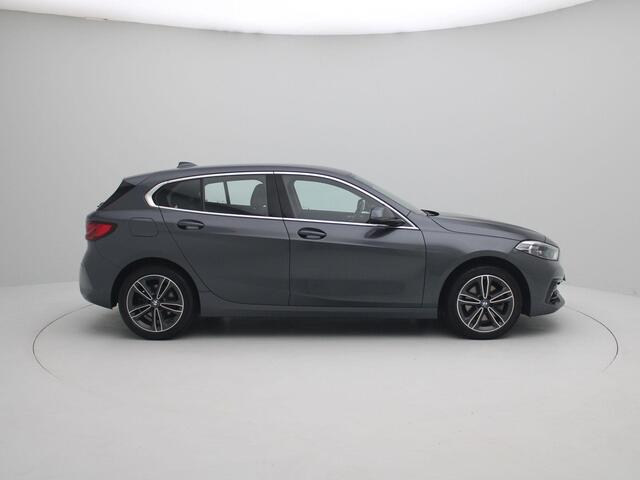 BMW 1-SERIE 118i Business Edition | Apple carplay & Android auto | Parkeersensoren voor & achter | Sportstoelen | Stoelverwarming | Climate control | Cruise control |