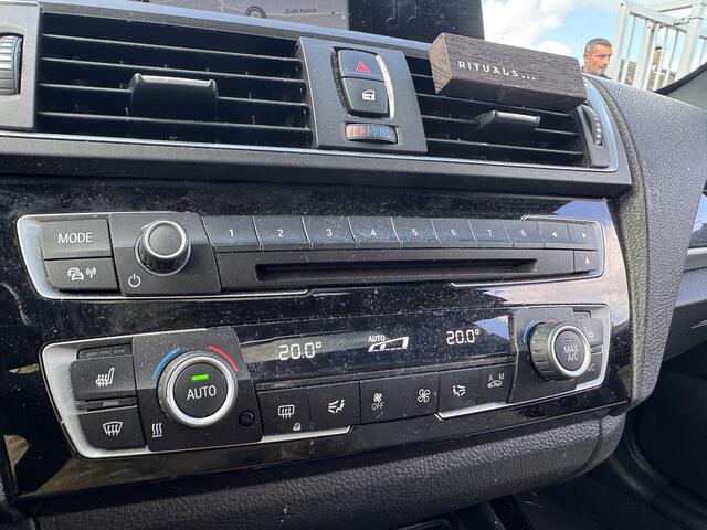 BMW 1-SERIE 118i Centennial High Executive Automaat XENON/LEDER