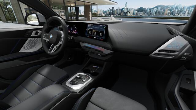 BMW 1-SERIE 120 M Sport Automaat / Sportstoelen / Achteruitrijcamera / M Adaptief onderstel / Comfort Access / Adaptieve LED / Stoelverwarming