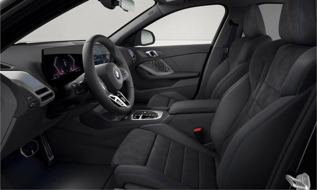 BMW 1-SERIE 120 M-Sport Pro - Pano - Trekhaak - Premium Pack