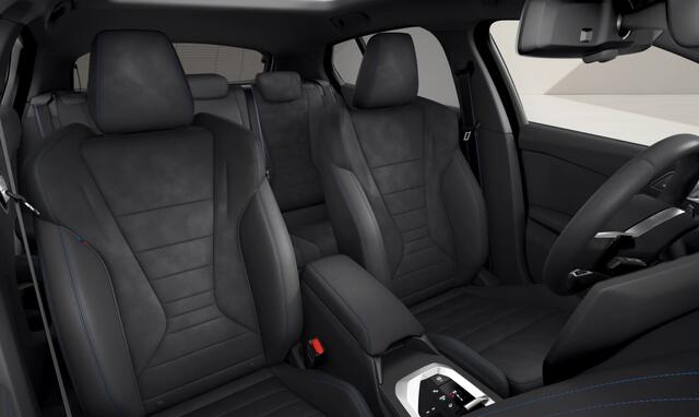 BMW 1-SERIE 120 M-Sport Pro - Pano - Trekhaak - Premium Pack