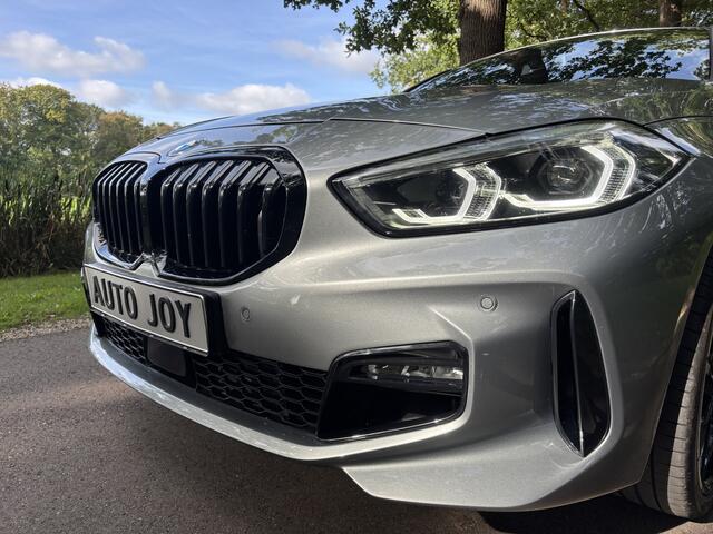 BMW 1-SERIE 120i Executive Edition | M-Sport Pakket | Leder | Slechts 13.000 km.