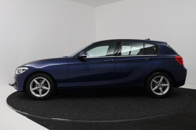 BMW 1-SERIE 118i Corporate Lease High Executive (ELEKT. STOELEN, STOELVERWARMING, LED, GROOT-NAVIGATIE, DEALER ONDERHOUDEN)