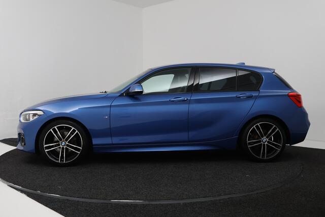 BMW 1-SERIE 118i Edition M Sport Shadow Executive (TREKHAAK, CRUISE CONTROL, NAVIGATIE, DEALER ONDERHOUDEN)