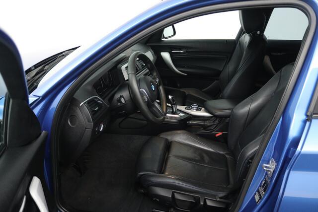 BMW 1-SERIE 118i Edition M Sport Shadow Executive (TREKHAAK, CRUISE CONTROL, NAVIGATIE, DEALER ONDERHOUDEN)