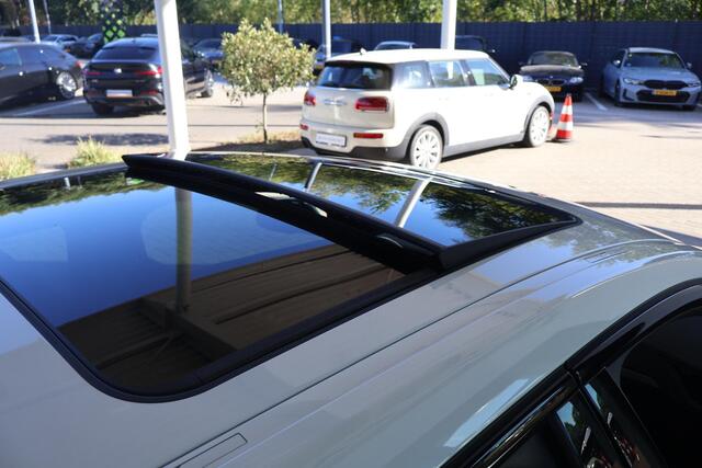 BMW 1-SERIE 128ti High Executive Edition | M Sport | Panoramadak | Voorstoelen Verwarmd | Parking Pack