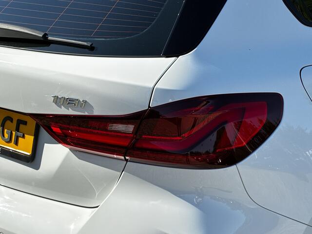 BMW 1-SERIE 118i | M-Sport | HiFi | Sportstoel. | 18''