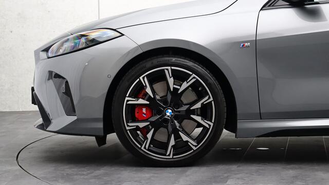 BMW 1-SERIE 120 M Sport Pro | Harman/Kardon | Panoramadak | Head-up | M Sportstoelen | Comfort Access | Memory | Driving Assistant Professional