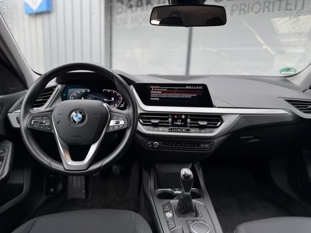 BMW 1-SERIE 116i | Navigatie | PDC | Cruise