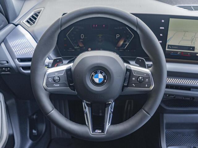 BMW 1-SERIE 120 | M Sportpakket Pro | Comfort Access | 19 inch | Driving Assistant Plus | Sportstoelen | M Adaptief onderstel | Actieve LED Koplampen