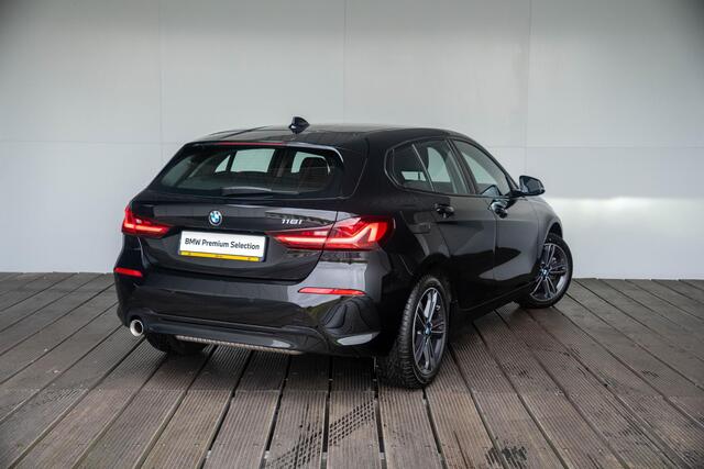 BMW 1-SERIE 118i | Sport Line | Sportstoelen voor |HiFi Audio | PDC voor/achter