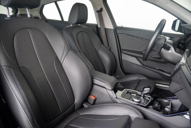 BMW 1-SERIE 118i | Sport Line | Sportstoelen voor |HiFi Audio | PDC voor/achter