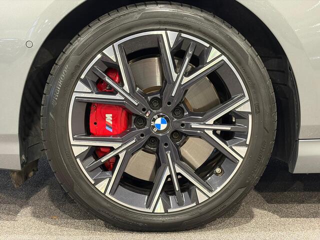 BMW 1-SERIE 120 M Sport Design Edition Panoramadak | Stoelverwarming | Camera | Carplay