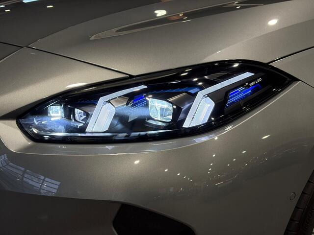 BMW 1-SERIE 120 M Sport Design Edition Panoramadak | Stoelverwarming | Camera | Carplay