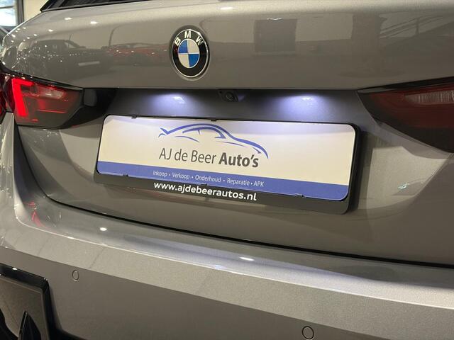 BMW 1-SERIE 120 M Sport Design Edition Panoramadak | Stoelverwarming | Camera | Carplay