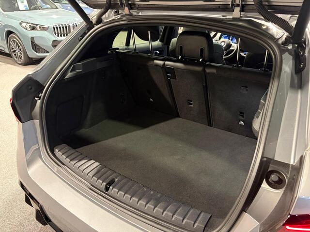BMW 1-SERIE 120 M Sport Design Edition Panoramadak | Stoelverwarming | Camera | Carplay