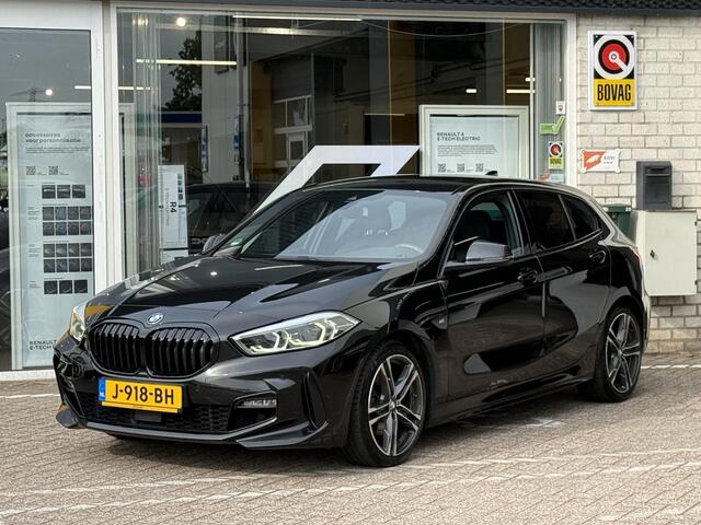 BMW 1-SERIE 118i Executive Edition | NAP | Dealer onderhouden | Stoelverwarming | Navigatie | LED | DAB | Climate Control | Cruise Control |