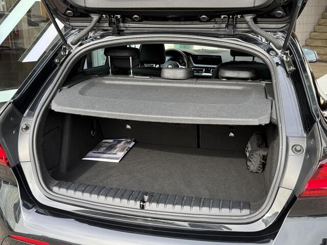 BMW 1-SERIE 118i Executive Edition | NAP | Dealer onderhouden | Stoelverwarming | Navigatie | LED | DAB | Climate Control | Cruise Control |