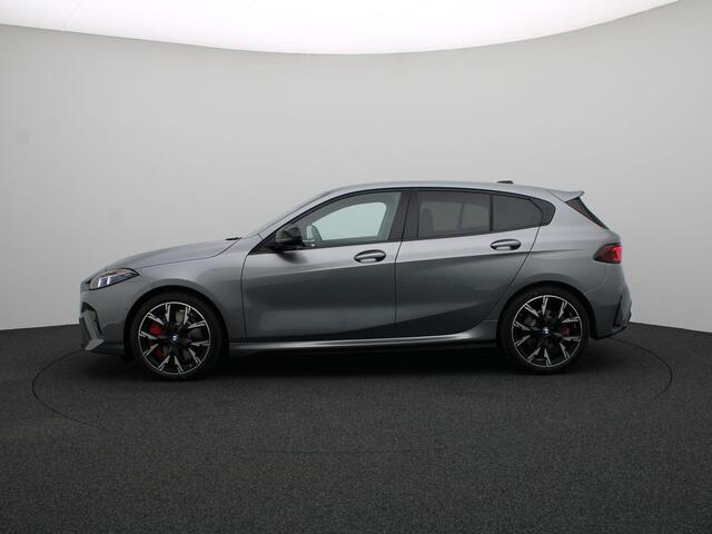 BMW 1-SERIE 120 M Sport Design Edition | M Sportpakket Pro | Premium Pack | Driving Assistant Plus | Harman Kardon | 19''