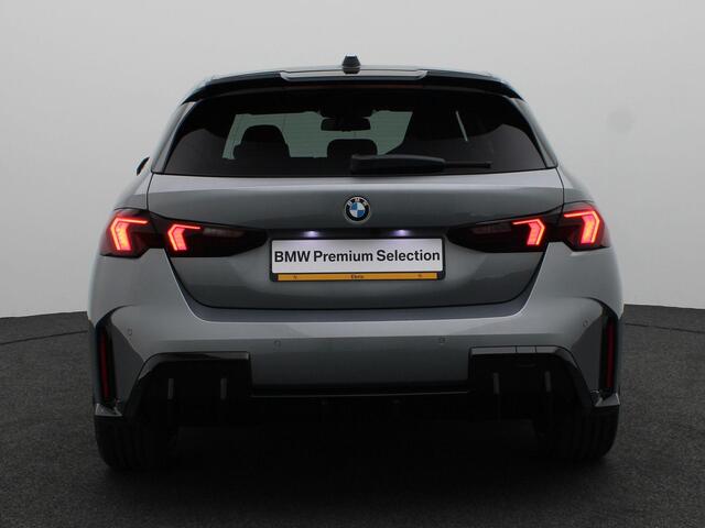 BMW 1-SERIE 120 M Sport Design Edition | M Sportpakket Pro | Premium Pack | Driving Assistant Plus | Harman Kardon | 19''