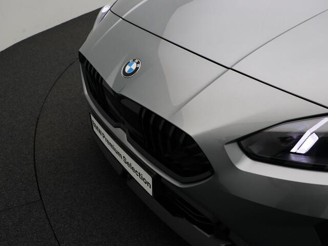 BMW 1-SERIE 120 M Sport Design Edition | M Sportpakket Pro | Premium Pack | Driving Assistant Plus | Harman Kardon | 19''