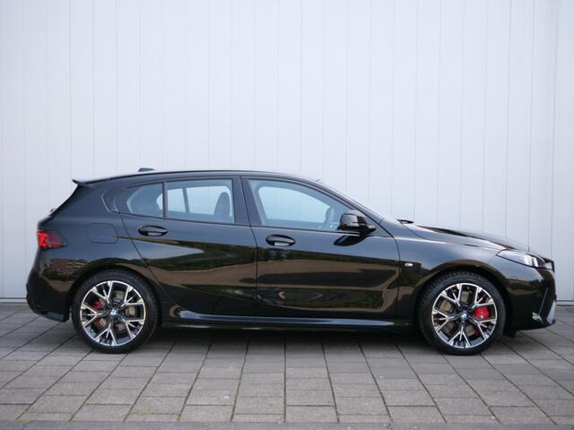 BMW 1-SERIE 116 automaat 123pk M Sportpakket Pro Stoelverwarming / Camera / Keyless entry
