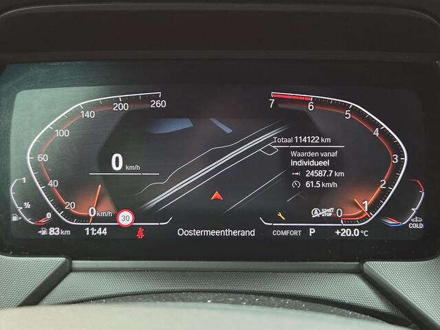 BMW 1-SERIE 118i Executive Edition Sportline | Cruise Contol | Ambiance Verlichting | Navigatie | Keyless | Parkeersensoren | Climate Control | LED | BTW
