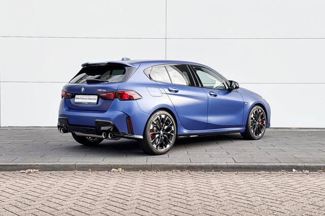 BMW 1-SERIE M135 xDrive | M Sport Pro | Premium Pack | Harman-Kardon |