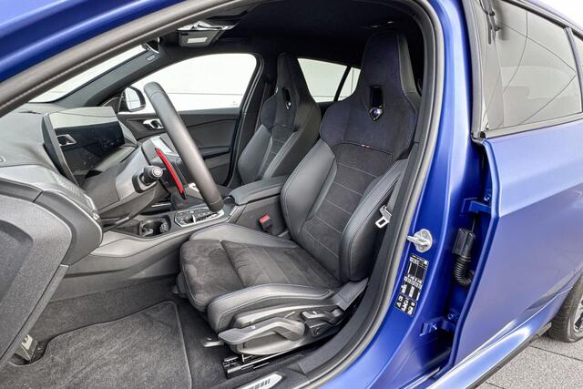 BMW 1-SERIE M135 xDrive | M Sport Pro | Premium Pack | Harman-Kardon |