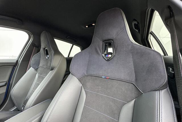 BMW 1-SERIE M135 xDrive | M Sport Pro | Premium Pack | Harman-Kardon |