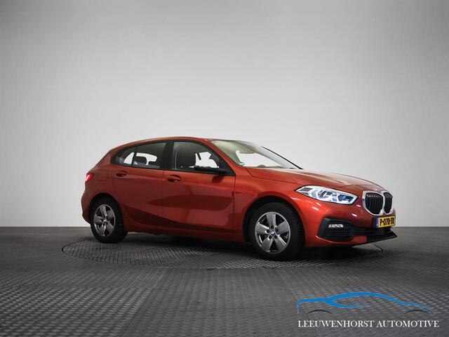 BMW 1-SERIE 118i Business Edition, automaat, digit. dash, camera, 2x PDC, climate, cruise, NL-dealerauto