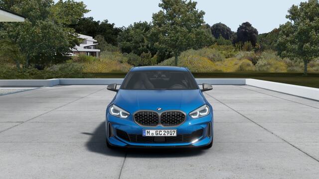 BMW 1-SERIE M135i 306PK xDrive M-sport / Individual / Head-up / Harman Kardon