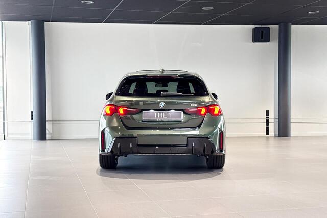 BMW 1-SERIE 120 M Sport Design Edition | M Sport Pro | Glazen Panoramadak | Harman Kardon | Stoelverwarming |