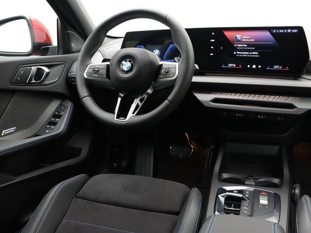 BMW 1-SERIE 120 M Sportpakket | Premium Pack | Stuurwielrand verwarmd | Panoramadak | Driving Assistant | Harman Kardon | 19''