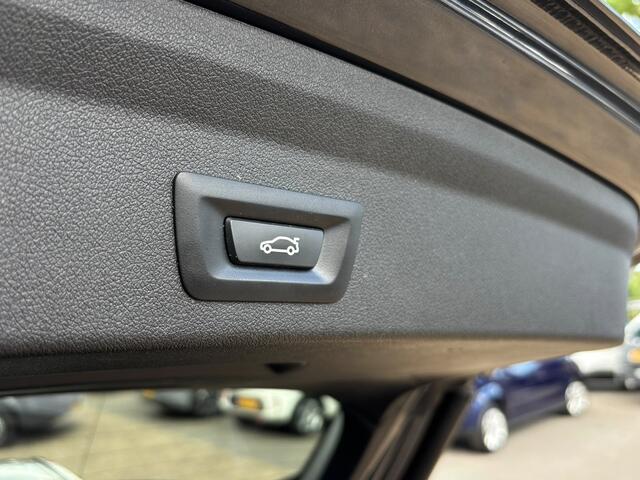 BMW 1-SERIE 118d High Executive | M Pakket | Shadow Line | Apple Carplay | Achterruitrijcamera