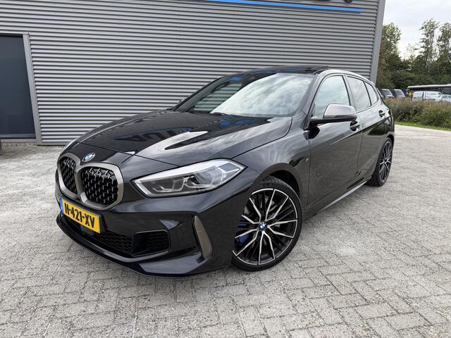 BMW 1-SERIE M135i xDrive High Executive M Sport Pano Harman-Kardon Leder HUD ACC 19 Inch