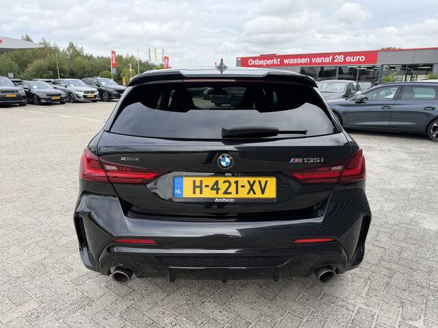 BMW 1-SERIE M135i xDrive High Executive M Sport Pano Harman-Kardon Leder HUD ACC 19 Inch