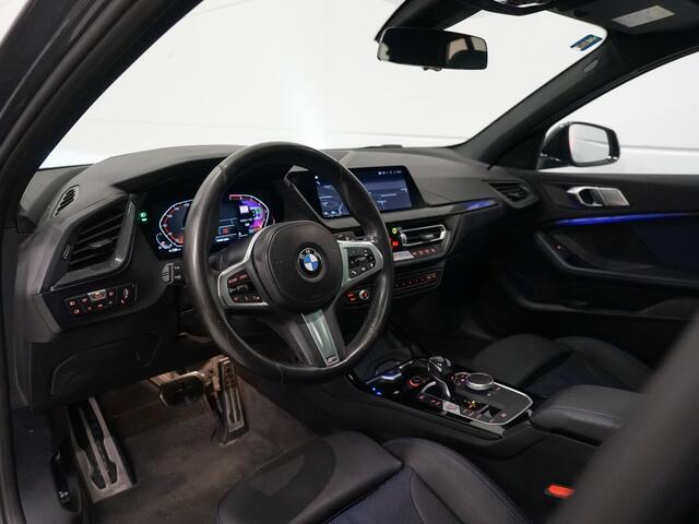 BMW 1-SERIE 118i M-Sport | Panoramadak | Head Up | Hifi