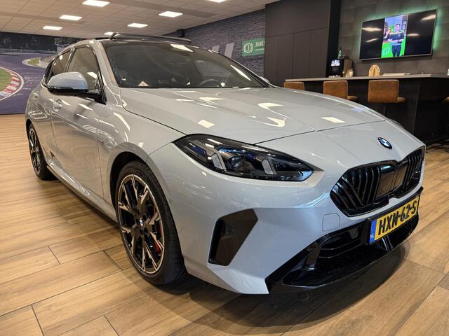 BMW 1-SERIE 120 M Sport Design Edition |HARMAN KARDON|PANO|STUUR-STOEL VERW.|LED|M SPORT REM|