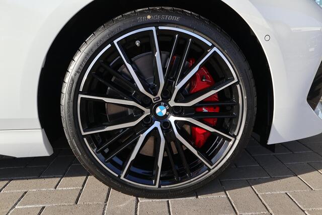 BMW 2-SERIE Coupé 218i | M Sportpakket pro | Model M Sport | Convenience Pack