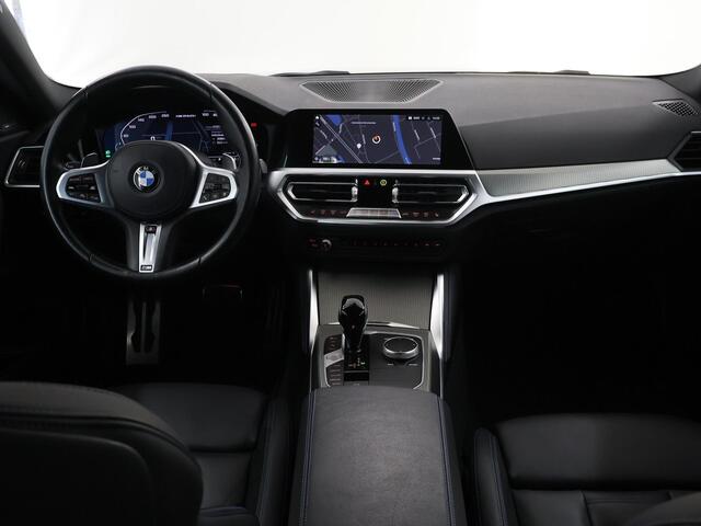 BMW 2-SERIE Coupé M240i xDrive | Harman/Kardon | Schuif/Kanteldak | Stuur/Stoelverwarming | Adaptief Onderstel | Ele.verstelbare stoelen + Geheugen | Adaptieve LED Verlichting | HUD | Sportstoelen | Rijassistent-Systeem |