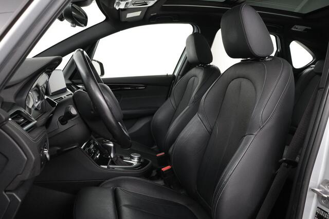 BMW 2-SERIE Active Tourer 225xe iPerformance High Executive | Panoramadak | Leder | Sport Line | Stoelverwarming | Head-Up | Full LED | Sportstoelen | Navigatie | Keyless | Climate control