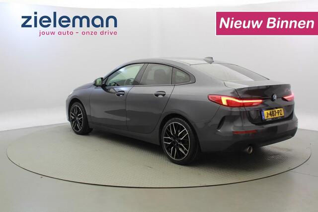 BMW 2-SERIE 218I Executive edition - Carplay, Navi, Clima