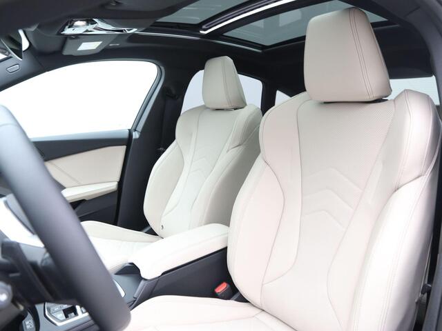 BMW 2-SERIE Gran Coupé 220 | Glazendak | 19inch | Elektrisch verstelbare stoelen |