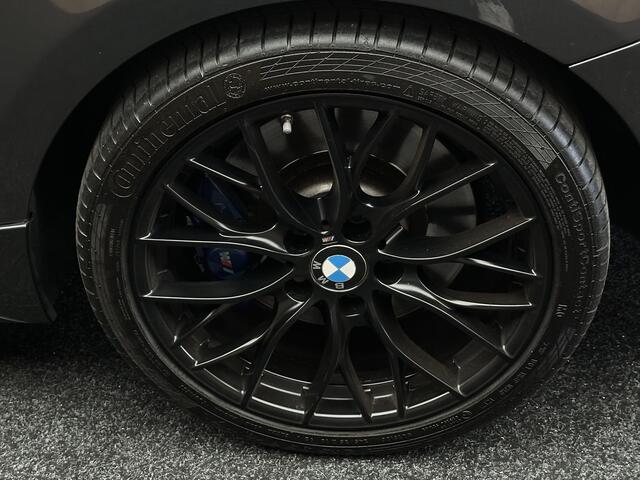 BMW 2-SERIE Coupé M240i Centennial Executive M Performance Uitlaat Navi Alcantara Grijs