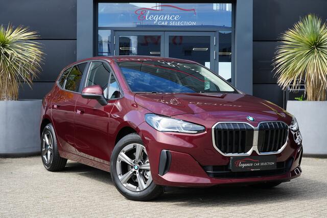 BMW 2-SERIE Active Tourer 216i 123pk Navigatie/Stoelverwarming/Camera