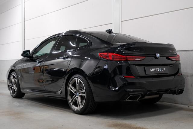 BMW 2-SERIE Gran Coupé M235i xDrive Panoramadak | Head Up | Stuurverwarming