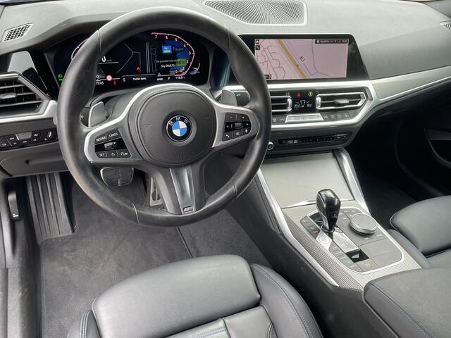 BMW 2-SERIE Coupé 220i 184pk High Executive / Navigatie / Stoelverwarming / Camera