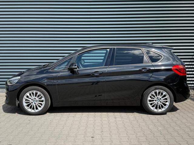 BMW 2-SERIE Active Tourer 225xe iPerformance Sport Sport Plug in Hybrid | PHEV | Adaptive Cruise | Head-up Display | Carplay | LED | Stoelverwarming | Camera |
